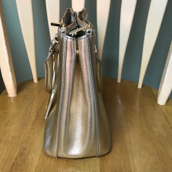 EUC Tory Burch Metallic Robinson Mini Double Zip - Picture 7 of 8